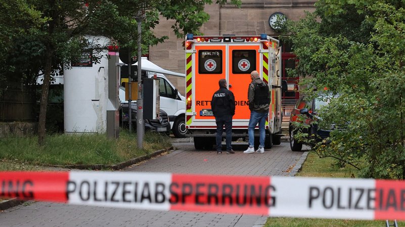 Iraanse jihadist die bekend is bij de politie neergeschoten door de Duitse politie, nadat hij een agent heeft neergestoken