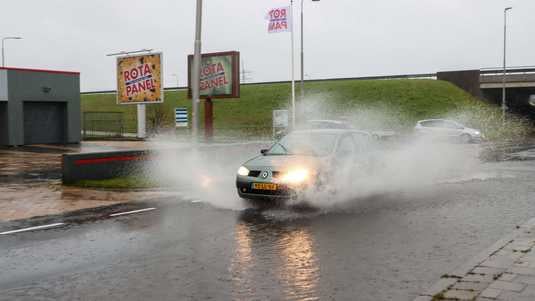 Storm Conall op komst: ’Spits in verkeer al in volle gang’ | Binnenland