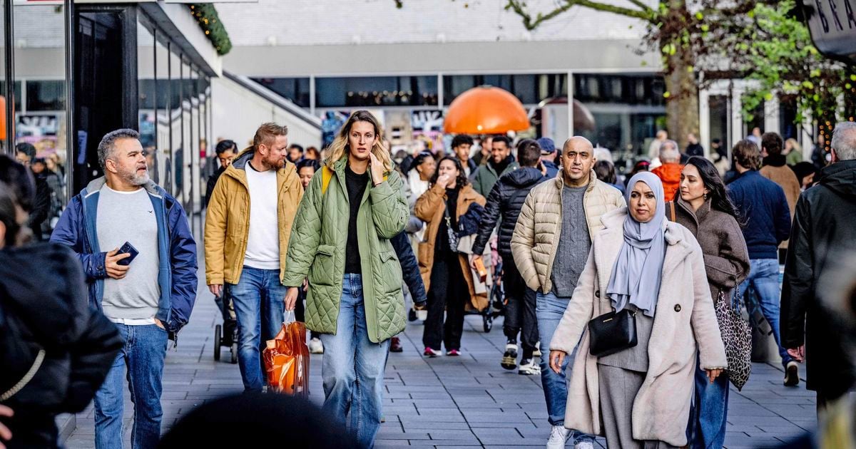 Rabobank: ’Nederlanders krijgen de komende twee jaar meer te besteden’