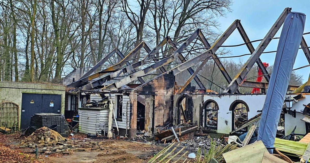 Pannenkoekenhuis Bloem in Ede volledig verwoest door brand: ’Vreselijk voor de eigenaren, zo vlak voor de feestdagen’