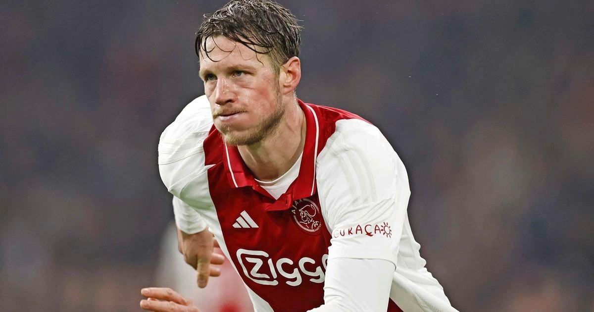 LIVE Eredivisie: Ajax loopt dankzij Wout Weghorst en Kenneth Taylor weg bij Almere City