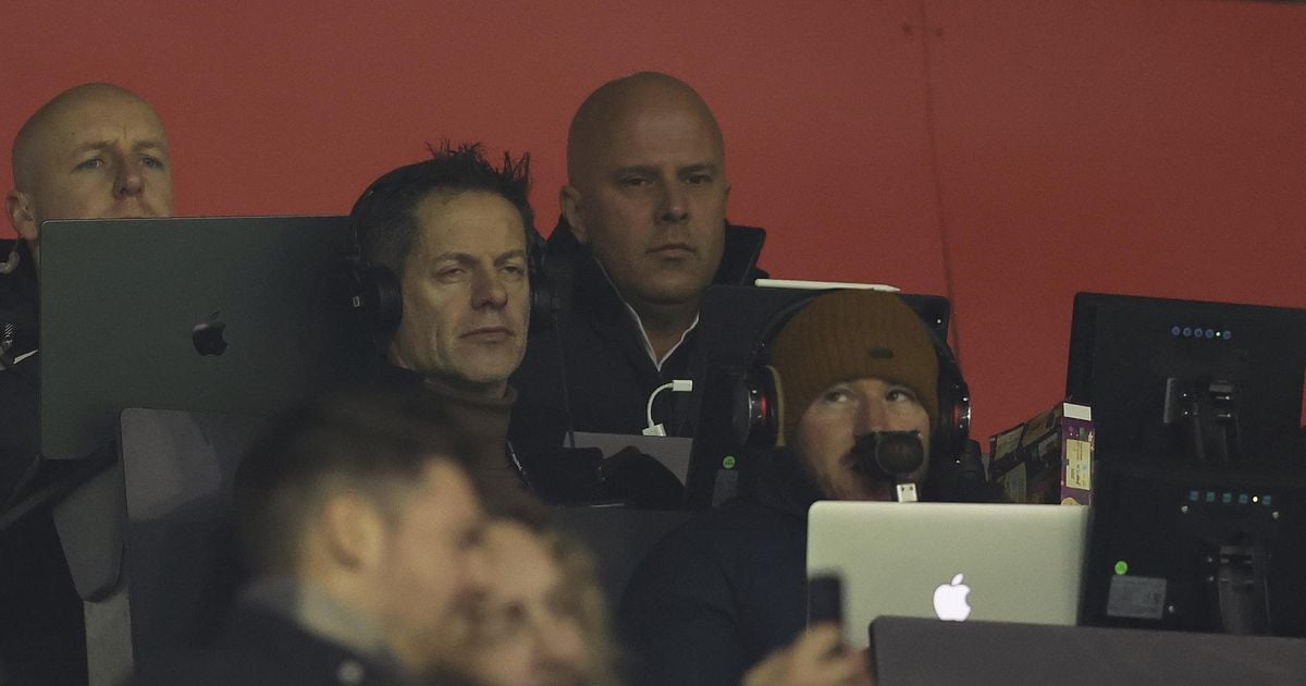 Met Arne Slot op de tribune rekent Liverpool in League Cup af met Southampton