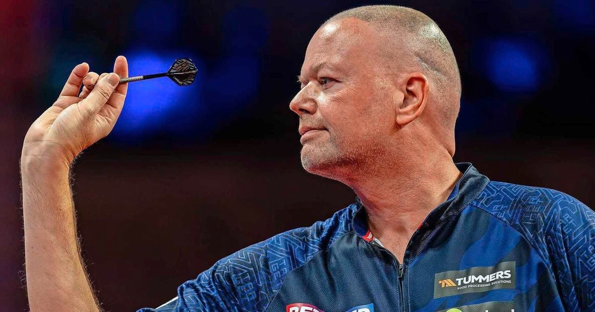 Raymond van Barneveld na pijnlijke nederlaag al in tweede ronde ’exit’ op WK darts