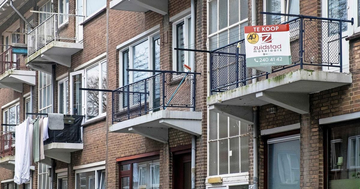 Verhuurders verkochten wél massaal hun woningen, CBS corrigeert achteraf Hugo de Jonge