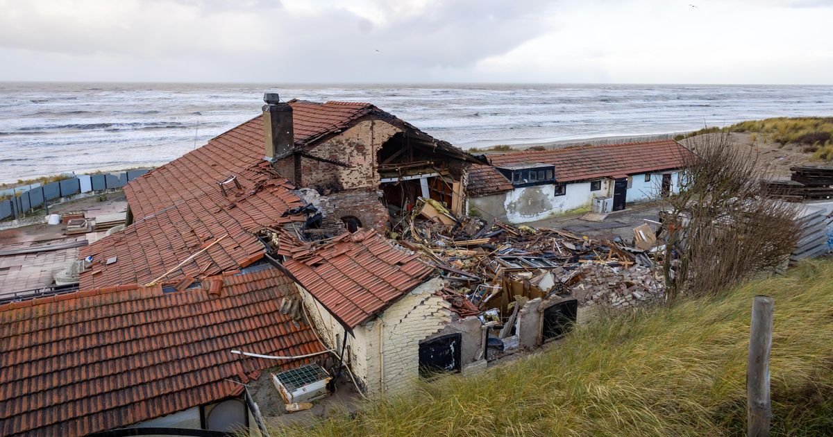 Jongeren waren bezig met ’fikkie stoken’ bij strandtent prins Bernhard Zandvoort