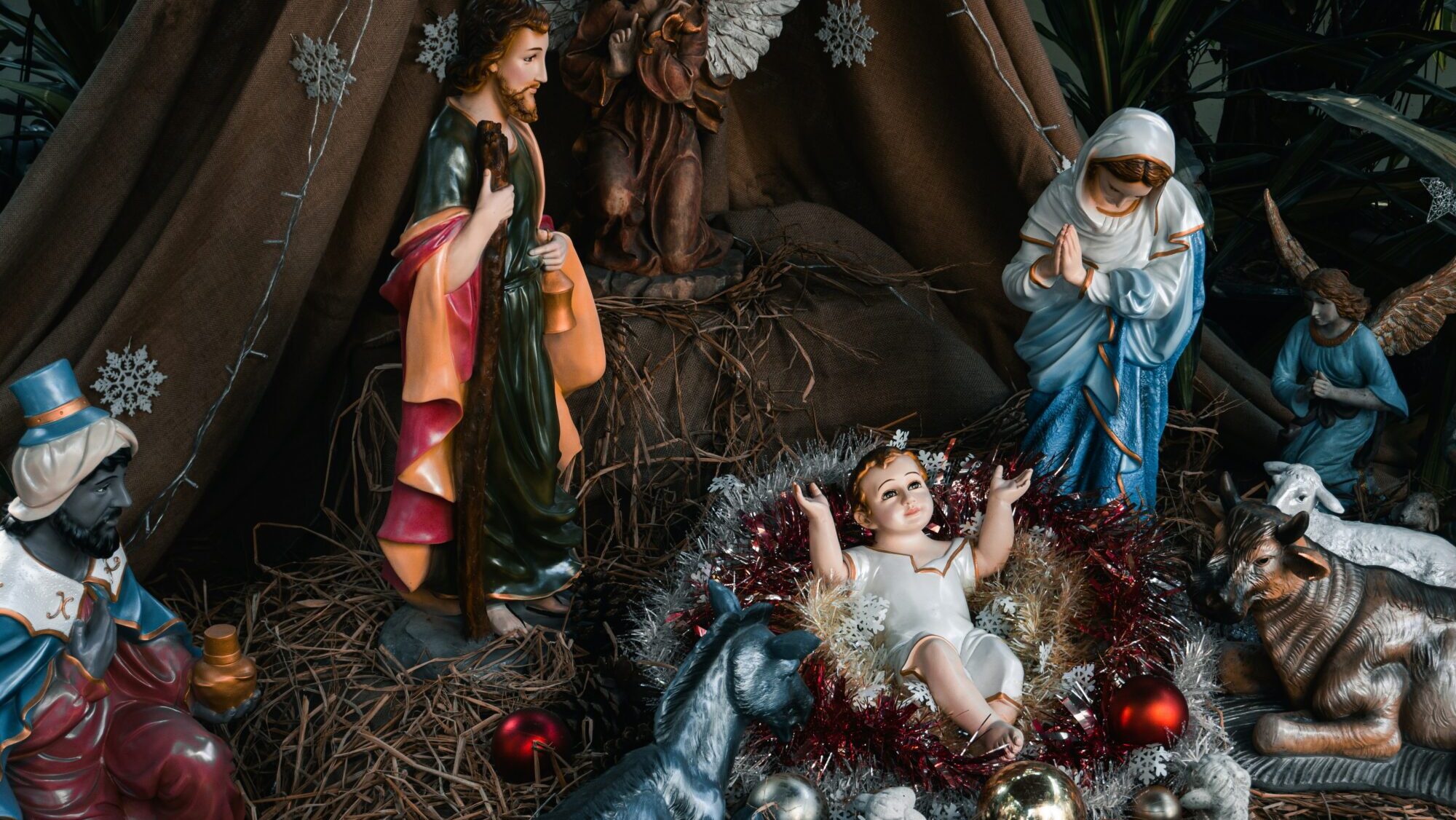 A Defense of the Small Christmas Ritual ━ The European Conservative