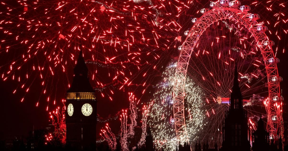 Zo viert de rest van de wereld het nieuwe jaar: 100.000 bezoekers bij vuurwerkshow Big Ben in Londen