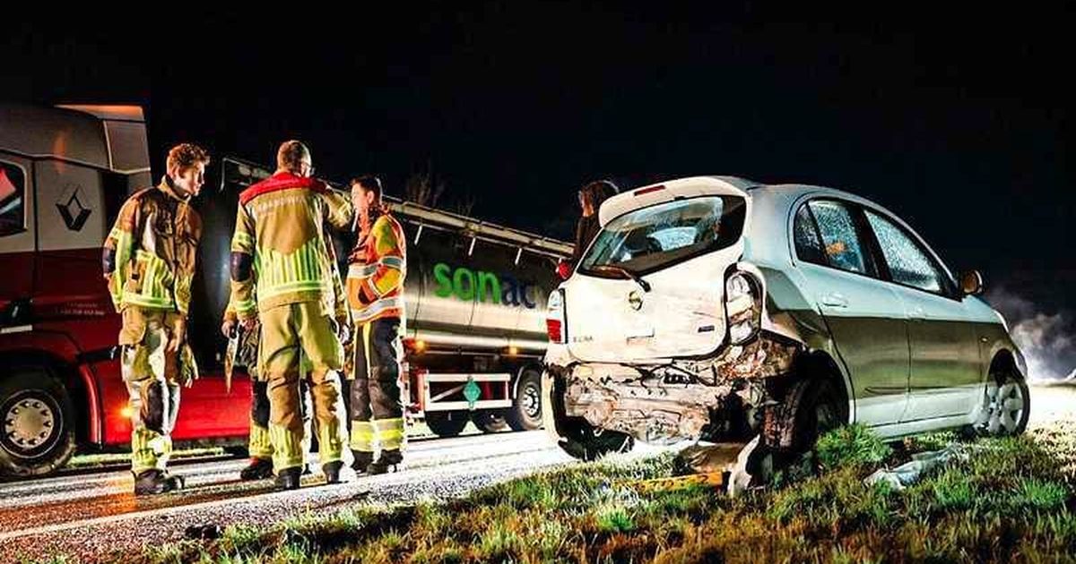 Weg N31 dicht in Friesland na meerdere ongelukken door gladheid