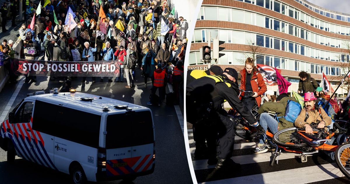 Zeker 150 XR-demonstranten blokkeren tunnelbak A12 Den Haag