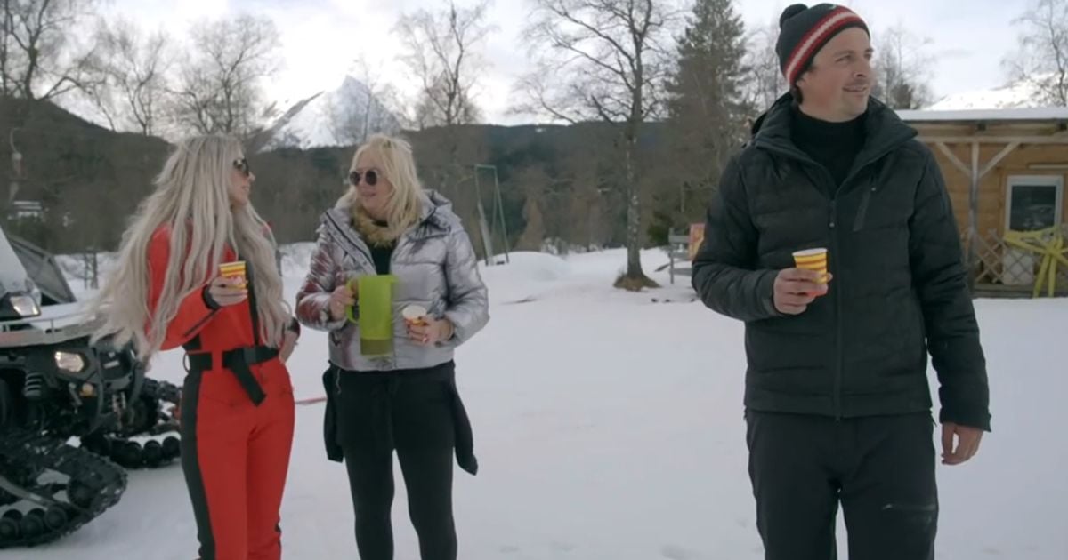 Winter vol liefde: mama Monique springt op sneeuwscooter om date van haar zoon te verstoren