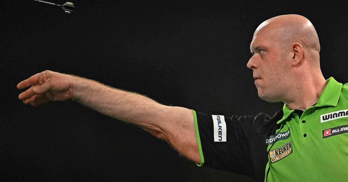 LIVE WK darts: Michael van Gerwen doet bij ruime achterstand in finale iets terug tegen Luke Littler